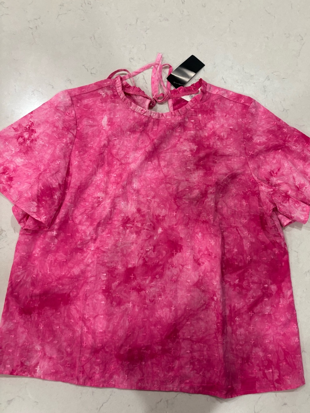 Candace Cameron Bure Pink Tie-Dye Short Sleeve Top with key hole on the back.
